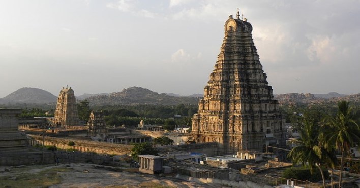 virupaksha-temple-hampi